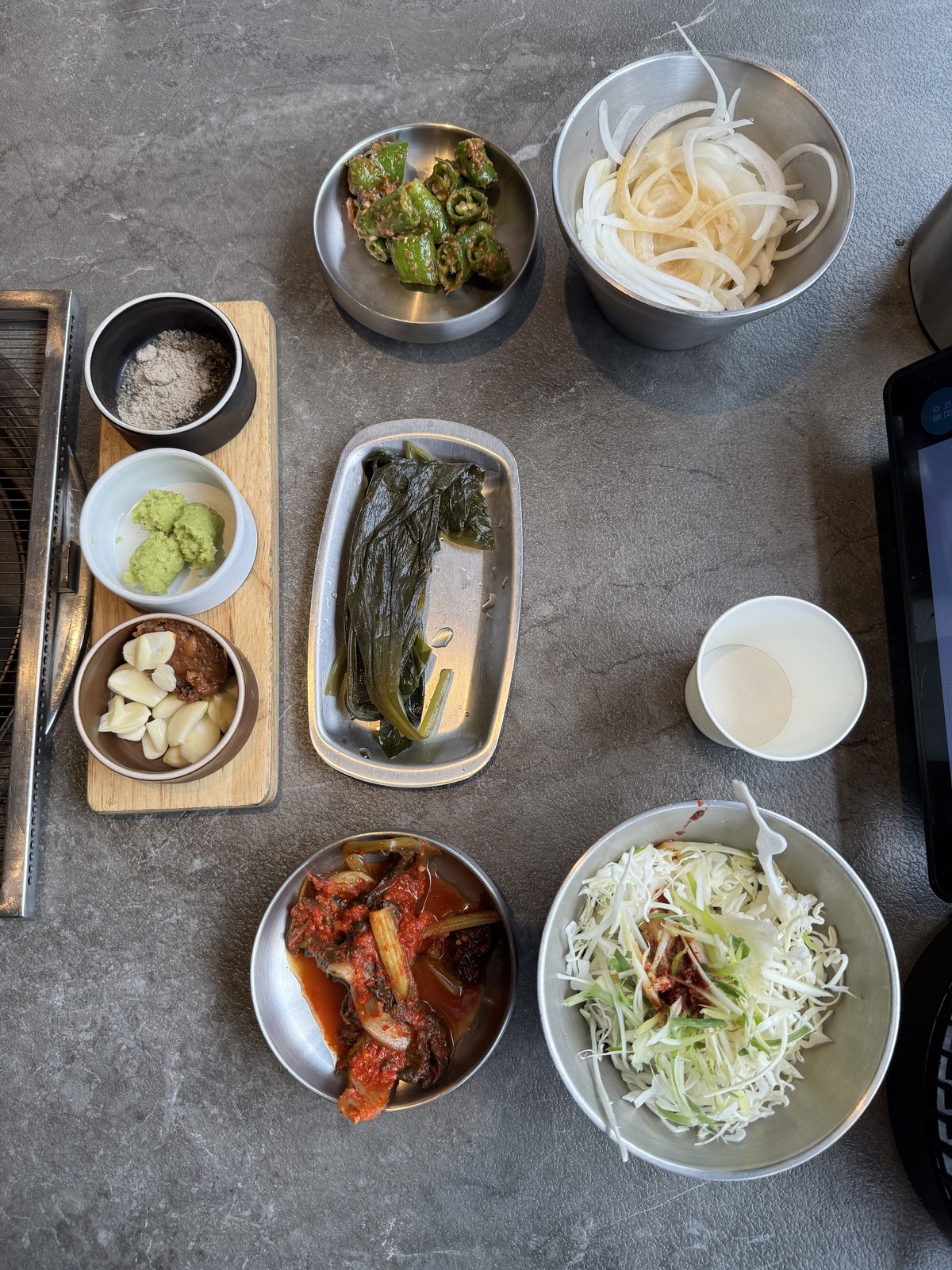 돈멜 보정직영점 반찬 한 상