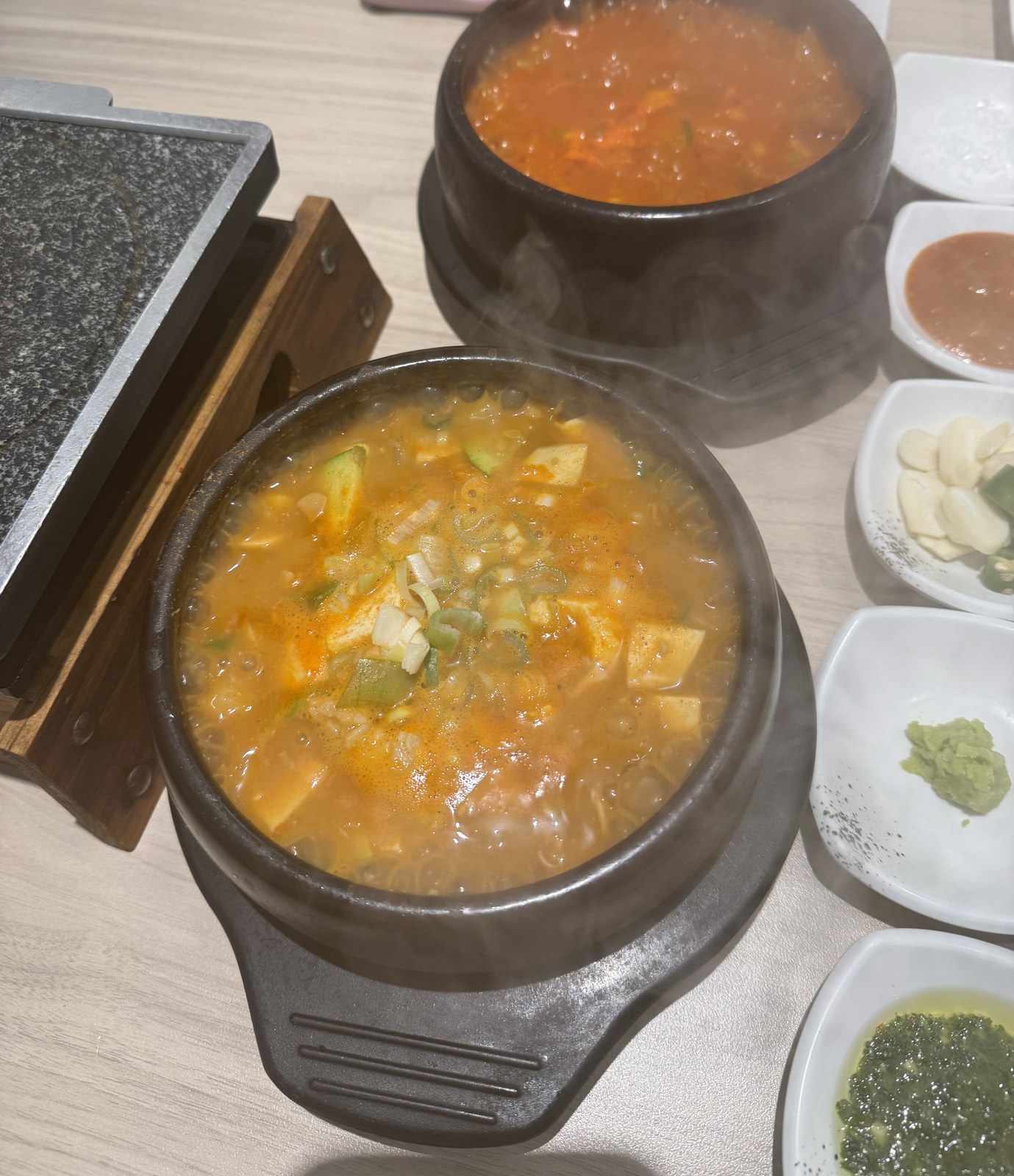 정추화로 된장술밥과 김치찌개