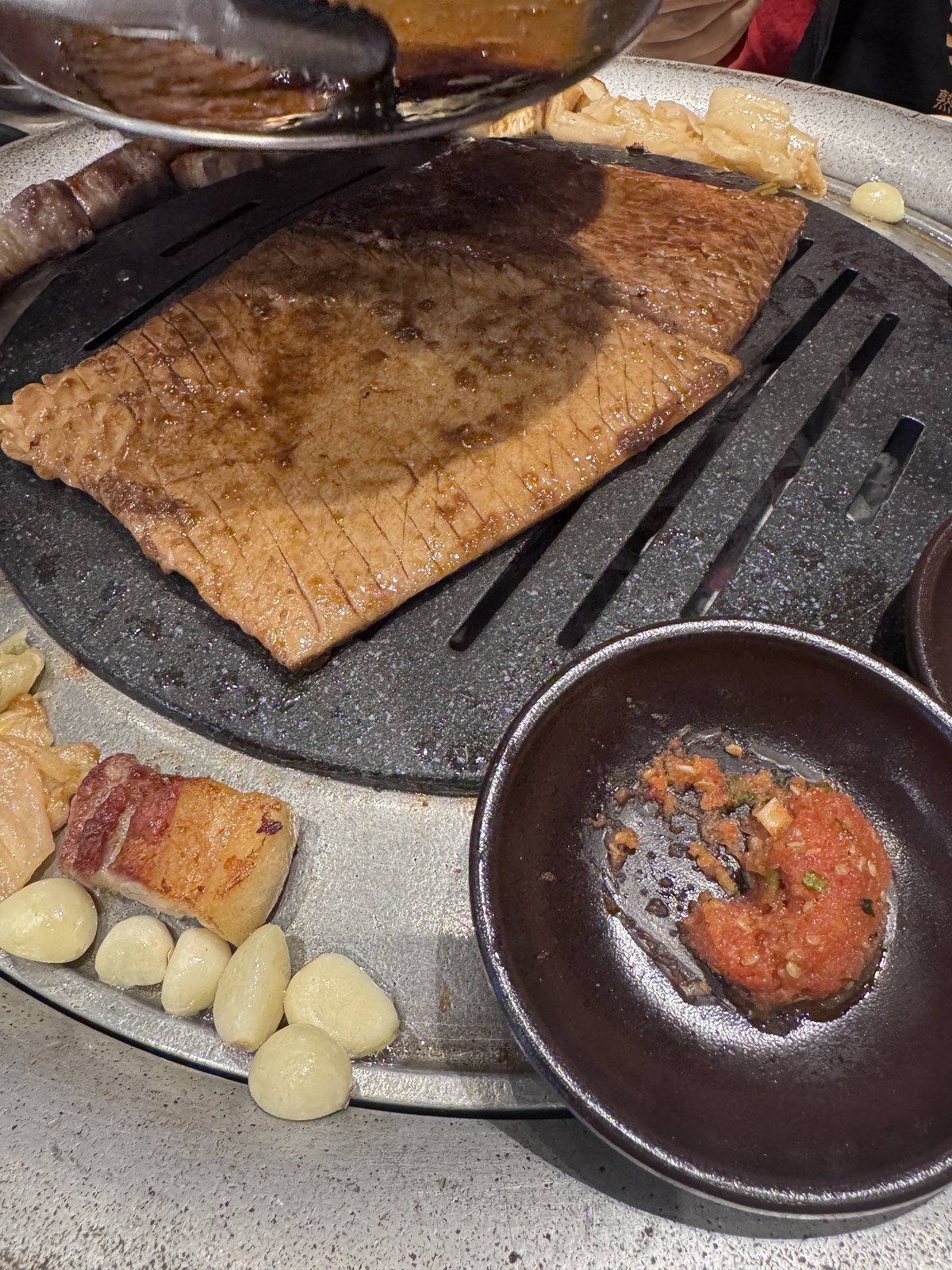 숙성도 송도점 벌집 껍데기 — 판 모양 그대로 나온다